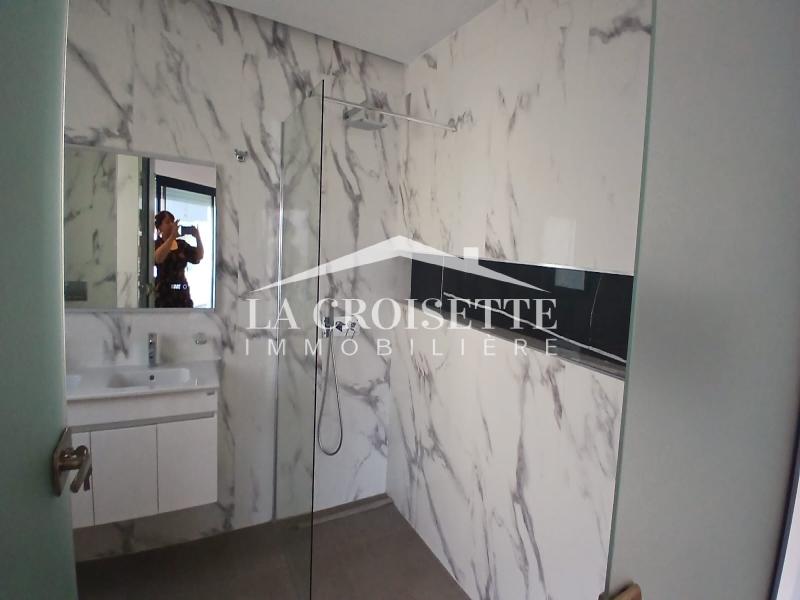 Villa S+5 avec piscine aux Berges du Lac 2